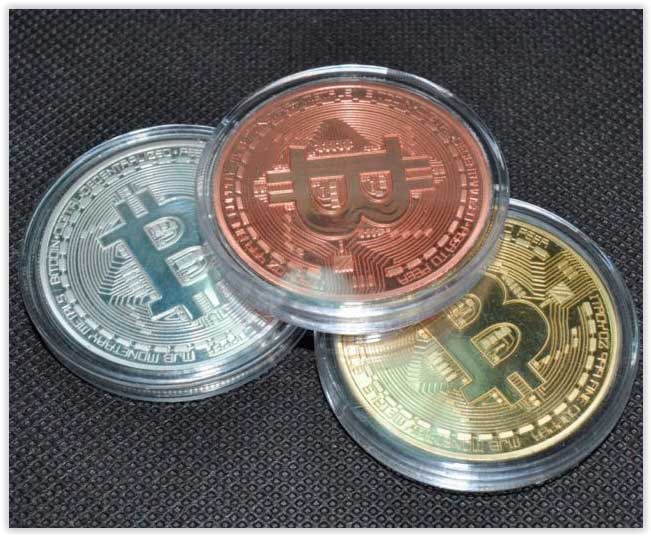 Kit com 3 Moedas de Bitcoins